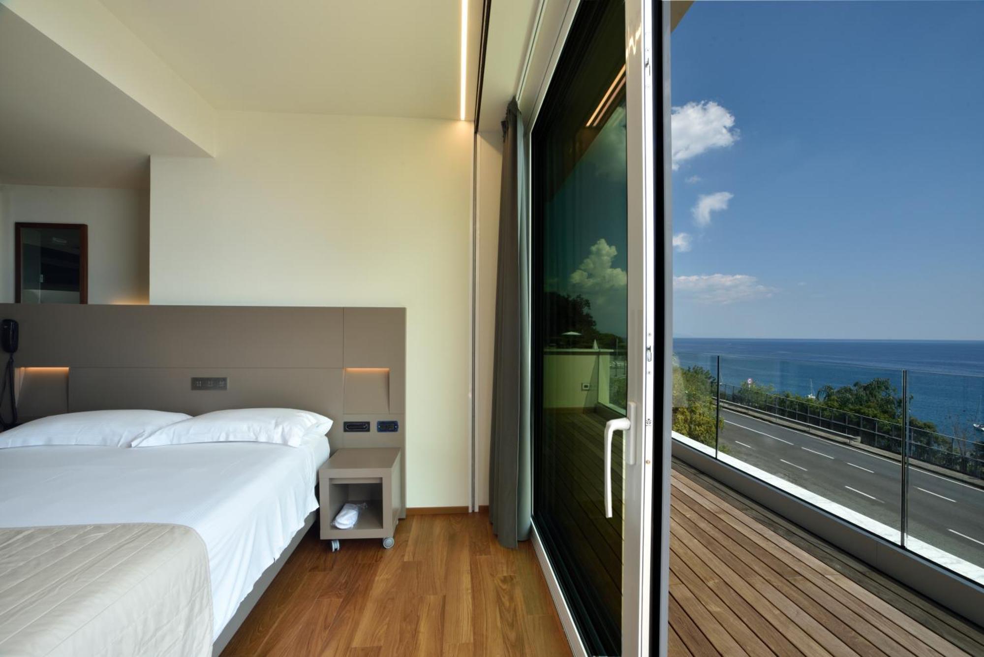 Le Roi Hotel